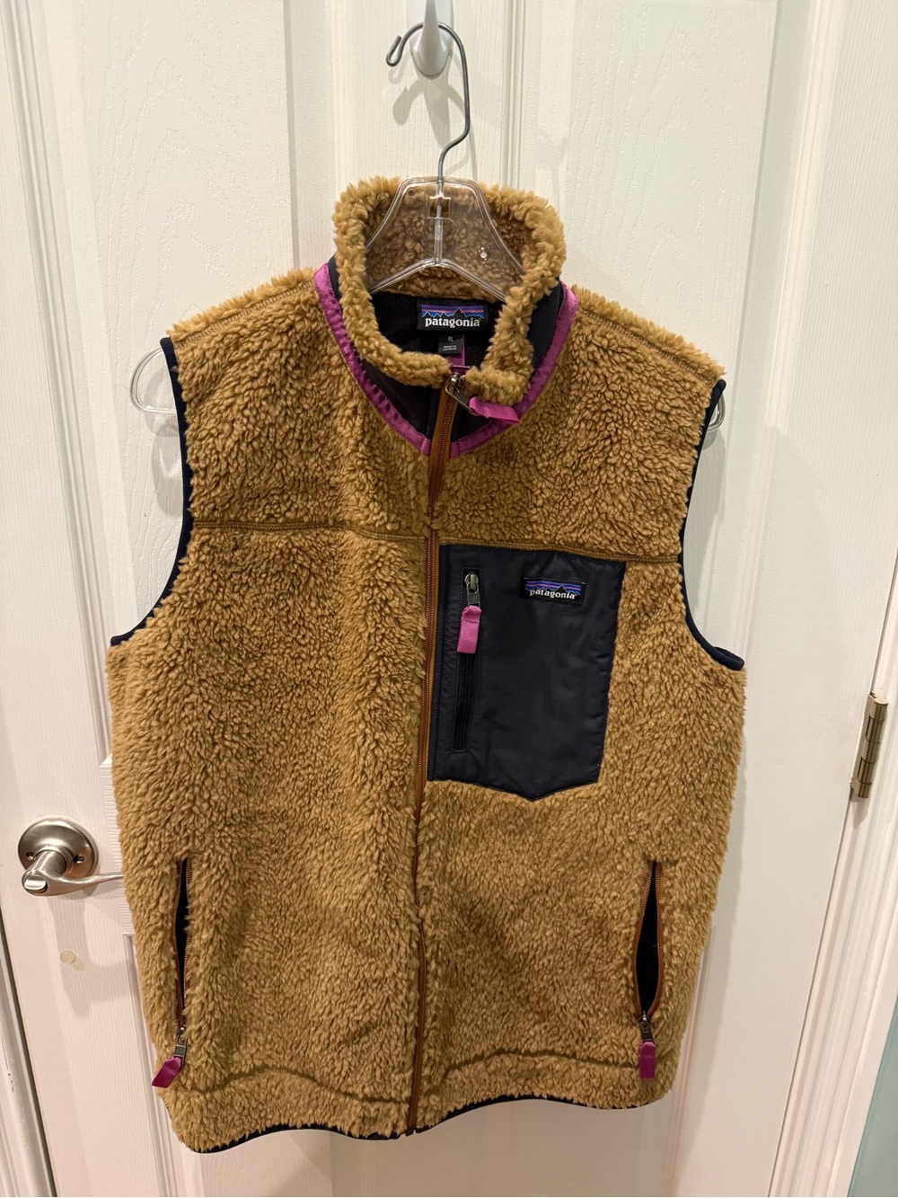 Patagonia Tan Sherpa Fleece Vest - Mint Condition - Never Worn!